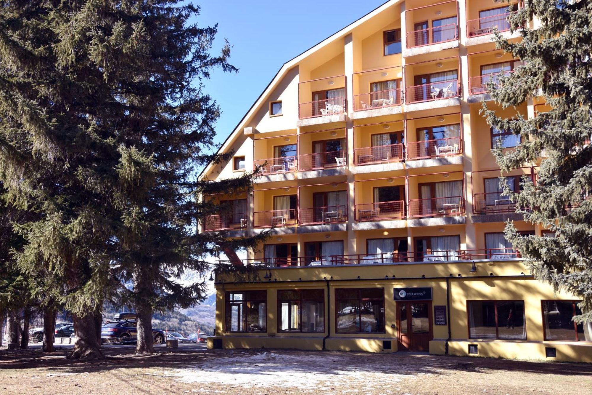 Apartamentos SNÖ Edelweiss Cerler Exterior foto